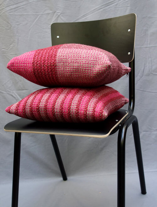 Kissen in Rot-Magenta, handgewebt